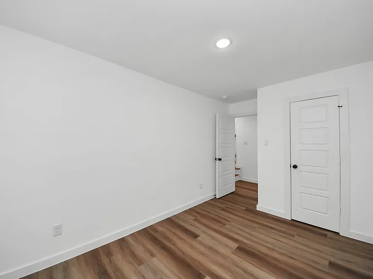 8021 Birmingham St #B — Photo 20