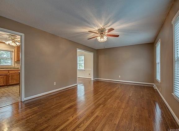 3rd image of 1539 Georgetowne Dr #7
