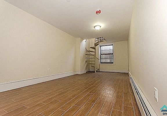 5th image of 303 Stanhope St #1C