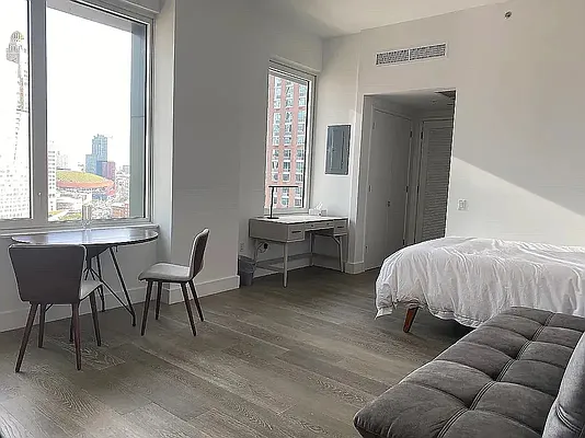 Bedroom, photo 1