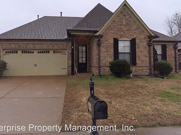 2nd image of 1468 Sawmill Creek Ln