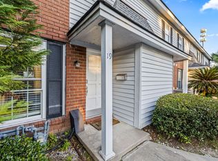 19 Knollwood Cir, Savannah, GA 31419