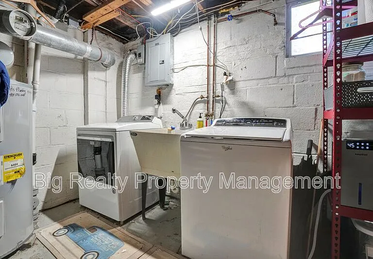 912 Feist Ave — Photo 10