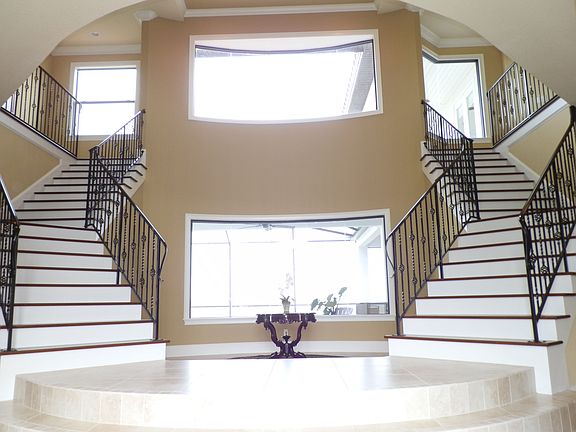 2nd image of 200 Caladonia Ct
