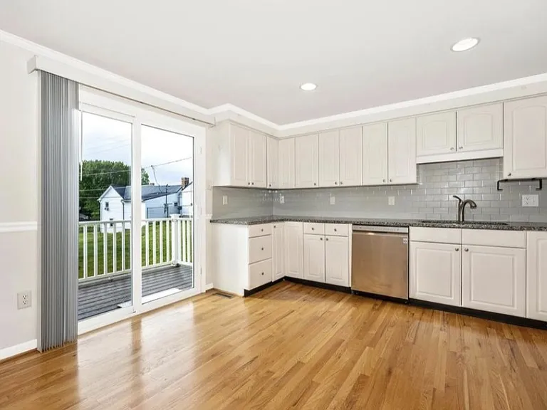 117 Valley View Ct — Photo 11