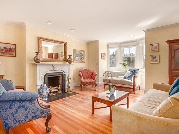 3rd image of 137 Pembroke St #3