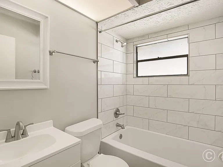 423 Van Reed Manor Dr — Photo 13