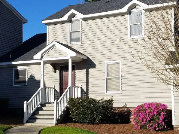124 Willow Oaks Ct, Rocky Mount, NC 27804