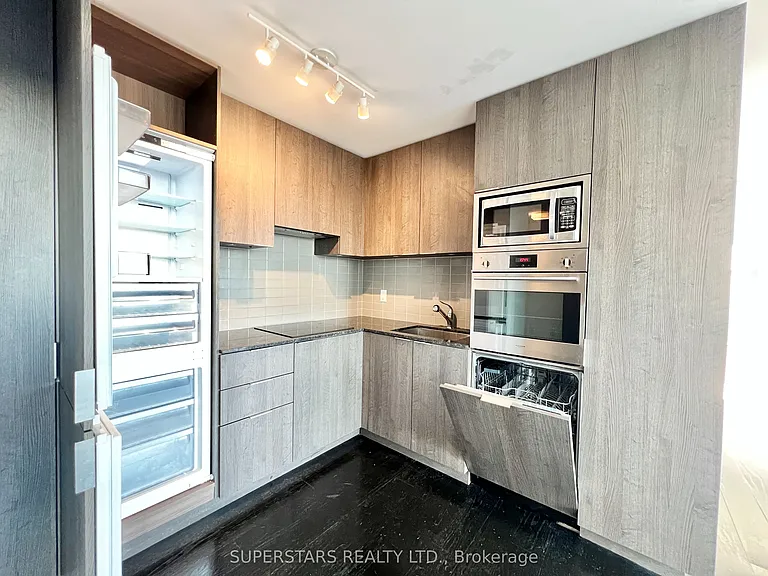 11 Wellesley St W #3005 — Photo 12