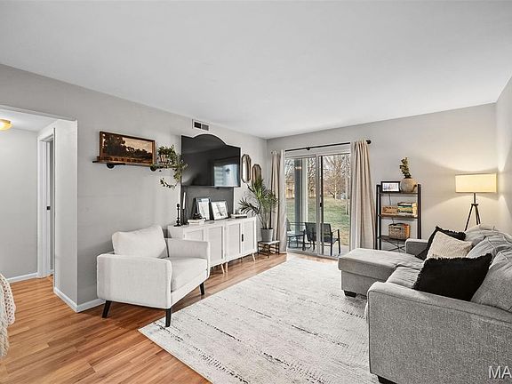4th image of 1948 Marine Terrace Dr APT A