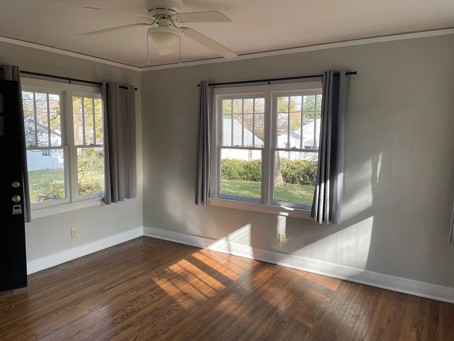 1311 S Oswego Ave — Photo 3