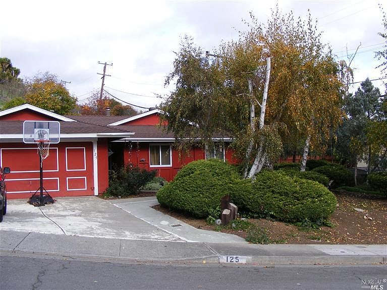 1st image of 125 Greeves St