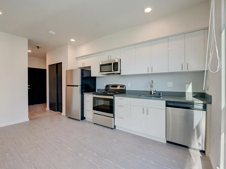 Viola Apartments — Photo 30