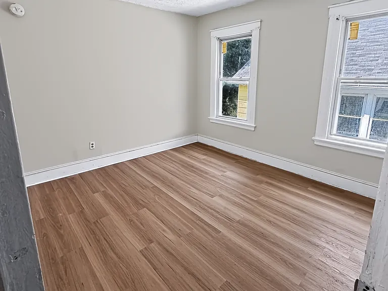31 Vermont St #3 — Photo 6