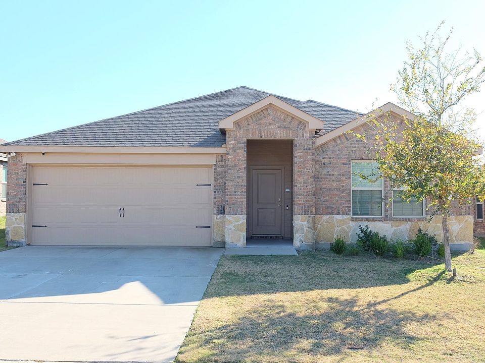 1st image of 920 English Dr