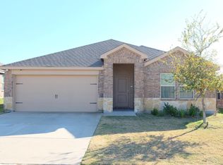 920 English Dr, Aubrey, TX 76227
