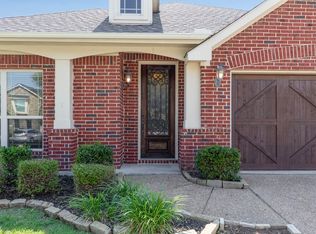 708 Lighthouse Ln, Aubrey, TX 76227