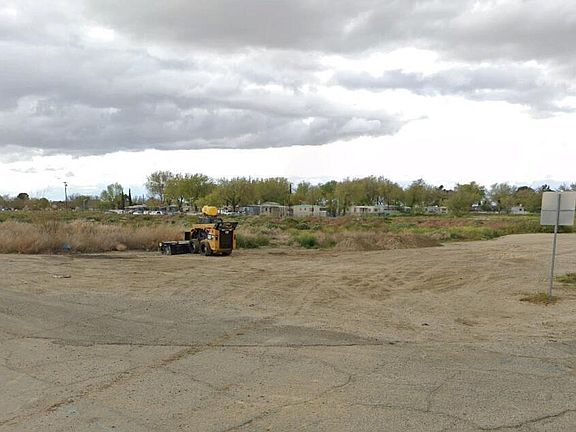 2nd image of 30th Street East & E Kettering