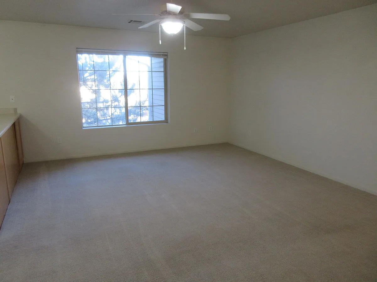 Building Photo - 330 N 900 W #C