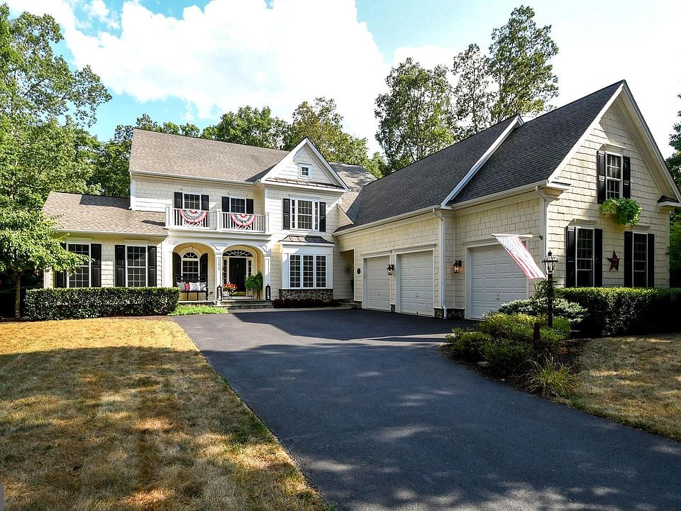1st image of 11812 Sumner Glen Dr