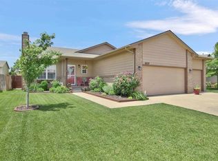 2537 N Davin Cir, Wichita, KS 67226