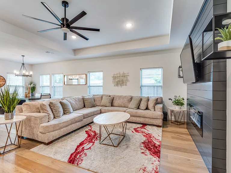 2830 S Marsalis Ave — Photo 11