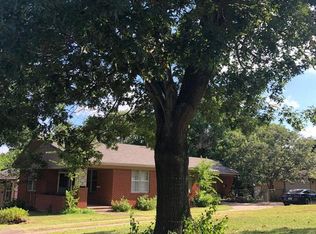 1707 S Austin St, Brenham, TX 77833