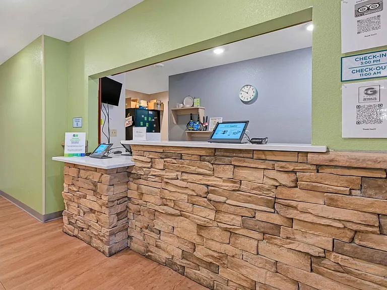 Lobby and Guest Check-in