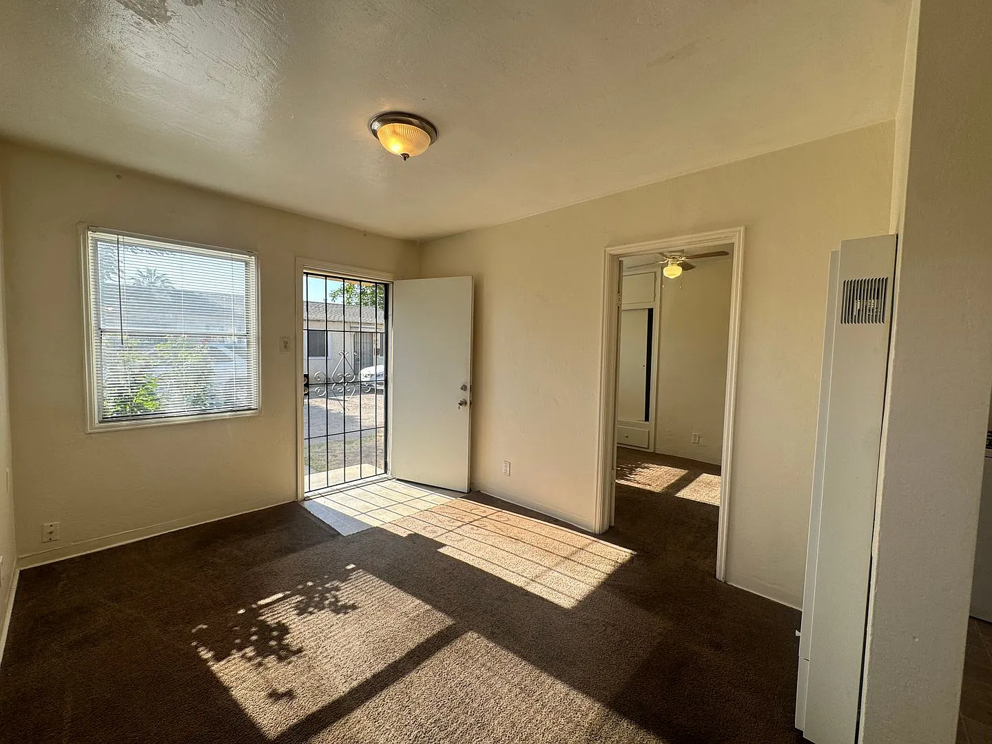 1018 Wilson Avenue — Photo 2