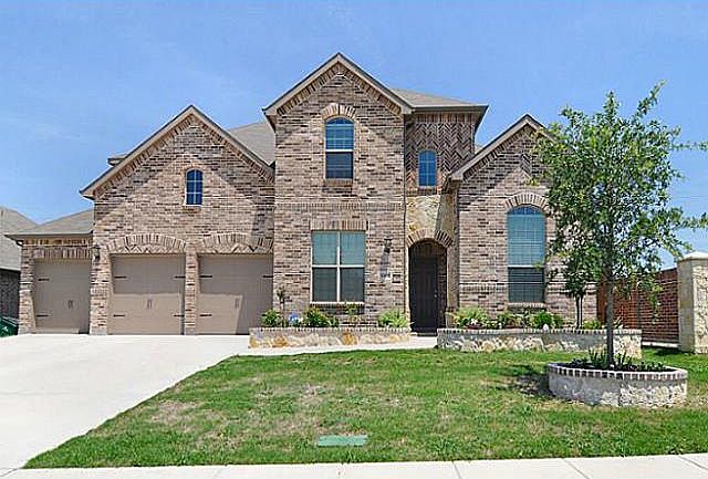 1st image of 5004 Old Oak Dr