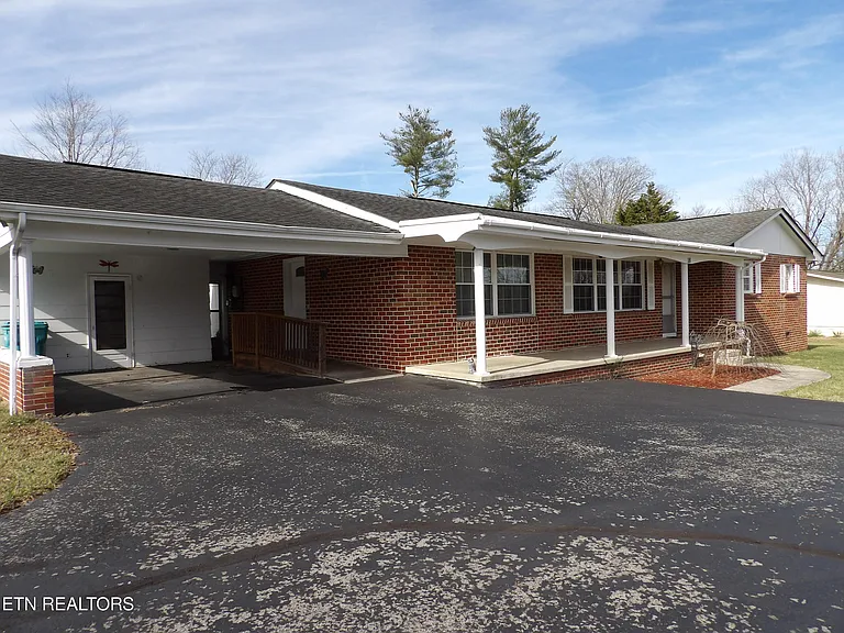 18 Sandra Ln — Photo 18