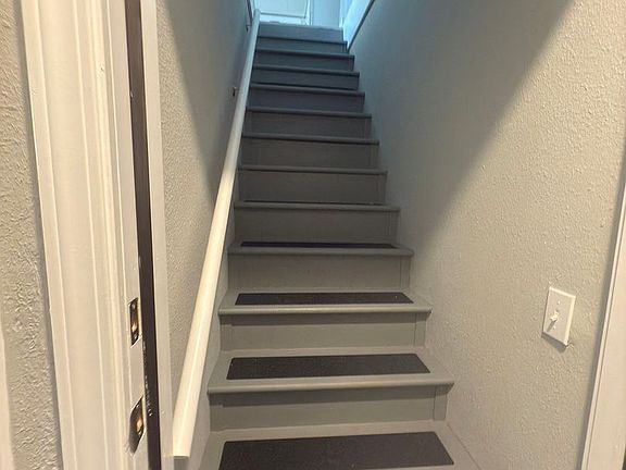 4th image of 222 Alameda Ave #6
