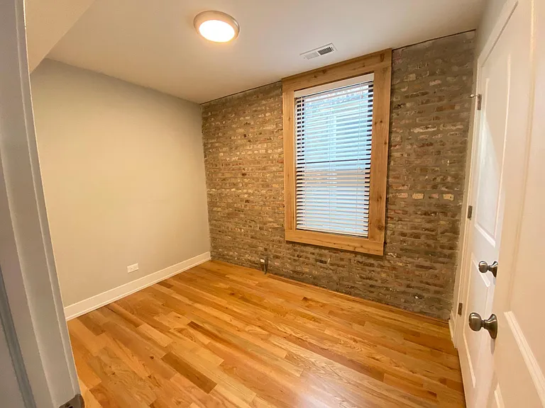 2819 W 25th St #2 — Photo 8