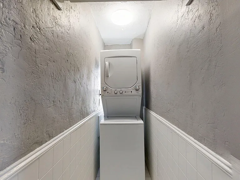 44 Morris St #2 — Photo 8
