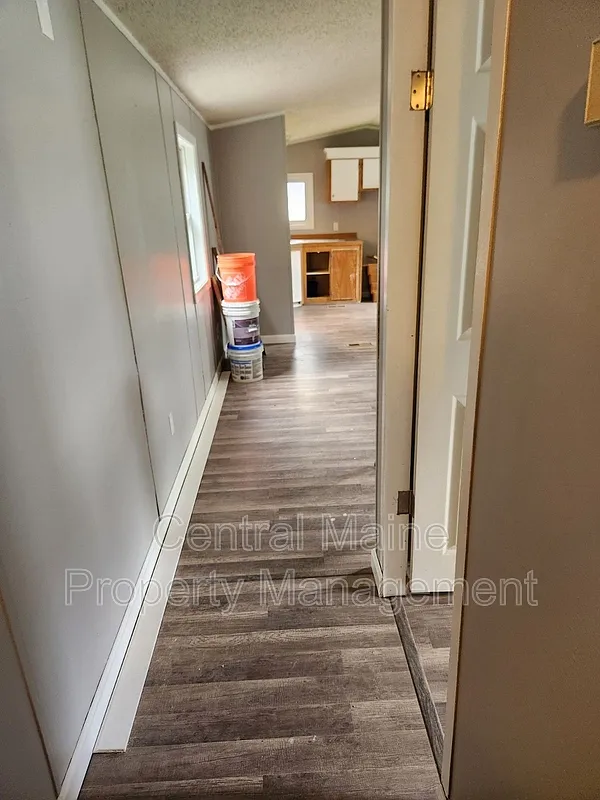 2 bed, 1.0 bath, $1,000 — Photo 2
