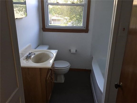 4th image of 306 Wyoming St