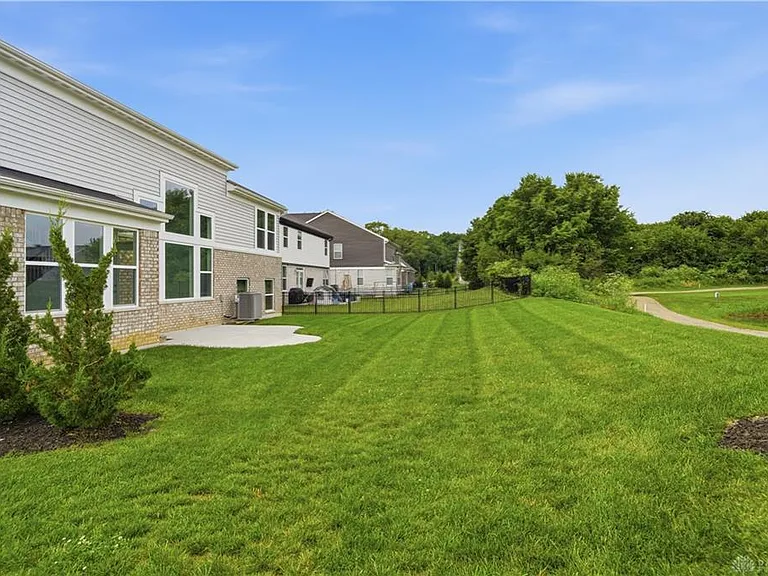 5283 Greenview Ln — Photo 43