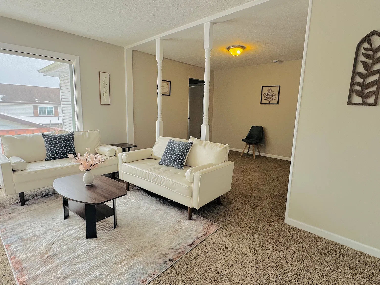 7 bed, 2200 sqft, $885 — Photo 4