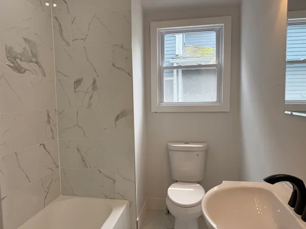 186 Harrison Ave Floor 1, Montclair, NJ 07042