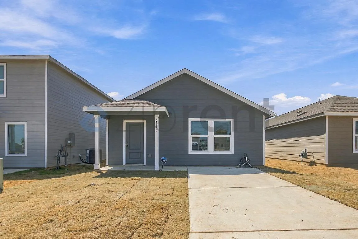 3 bed, 1380 sqft, $1,575 — Photo 3
