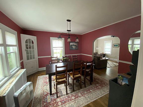 3rd image of 18 Reservoir Ave