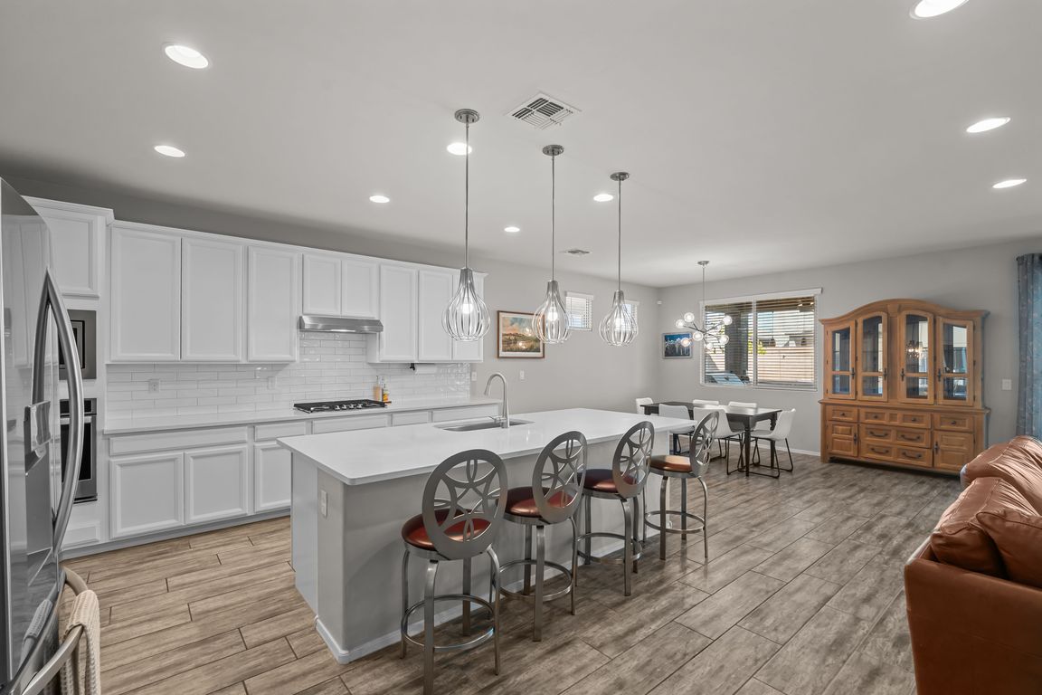 next background image