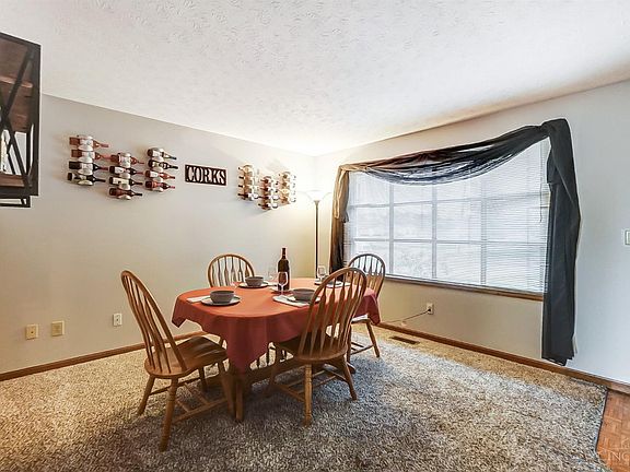 4th image of 6381 Hollyberry Ln
