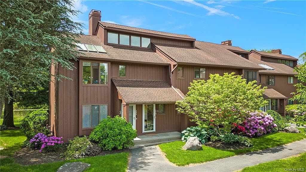 372 Panorama Drive, Mohegan Lake, NY 10547 Zillow