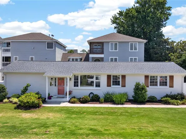 5604 Meer St, Virginia Beach, VA 23451
