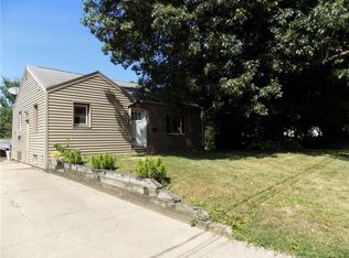 501 Pleasant View Dr, Des Moines, IA 50315