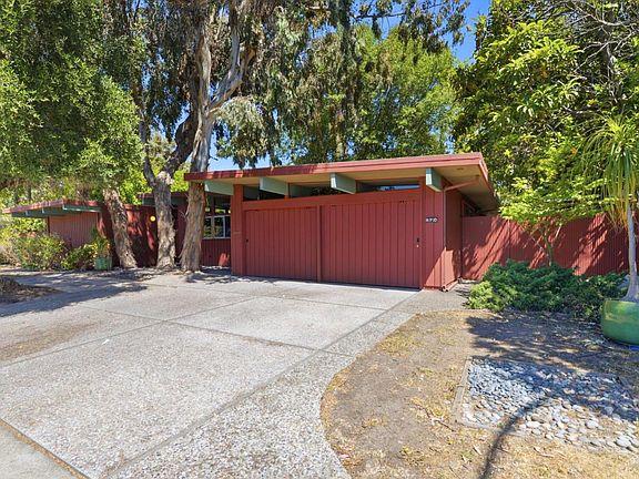 4th image of 370 Shasta Dr