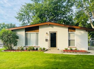 22520 Detour St, Saint Clair Shores, MI 48082
