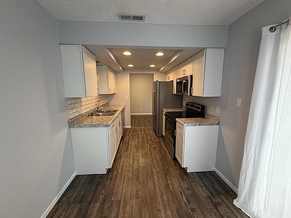 5th image of 104 N Orr Dr APT 2