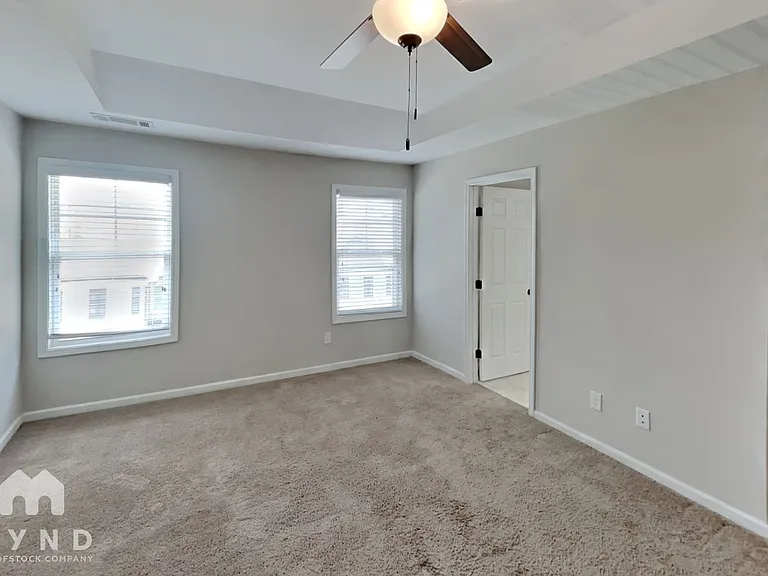 201 Jackson Pl NW — Photo 7
